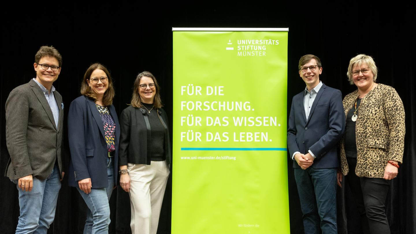 v.l.: Philipp Lenz, Janina Krüger, Sabine Pöppelmann, Florian Bernhardt, Irmgard Hewing © Uni MS - Peter Leßmann