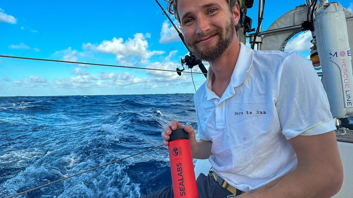 SeaLabs Tester Carl Corneliussen bei der Atlantiküberquerung. Copyright: Ambiente Europeo